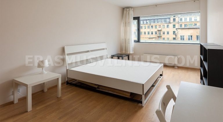 Private bedroom with desk, wardrobe and king size bed for Erasmus students, Mindaugo gatvė Vilnius