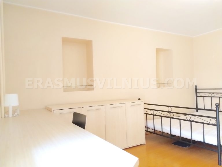 Private room with king size bed in Flat 1, Vilnius